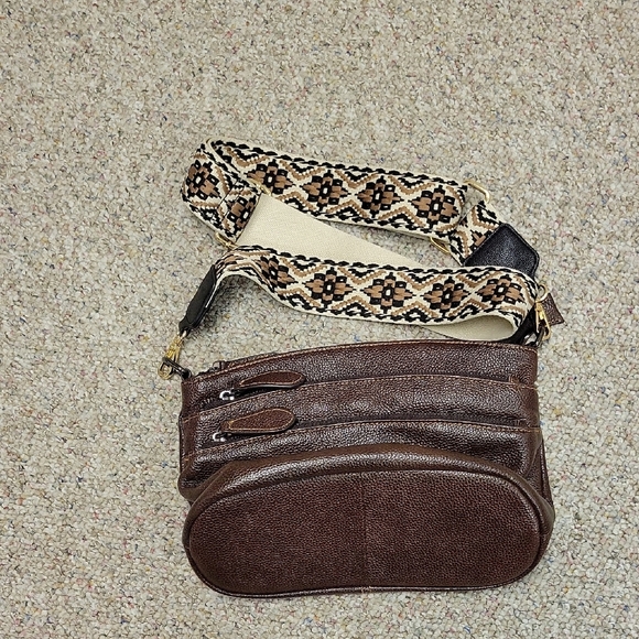 Heshe Brown Crossbody Brown Leather Bag with Patterned Removable  Strap - Picture 1 of 5